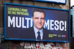 Nicușor Dan, două decorări cu dedicație pentru… Franța