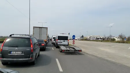 Coadă de un kilometru la Vama Giurgiu! Românii merg la cumpărături, la Ruse, unde e mai ieftin