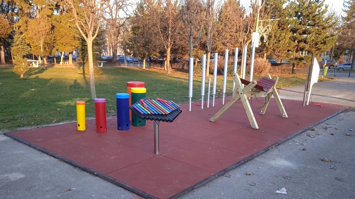 Grădinile muzicale din Brașov au fost distruse de hoți