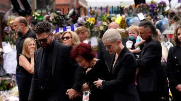 Ozzy Osbourne a fost condus pe ultimul drum de familie, fani și staruri internaționale