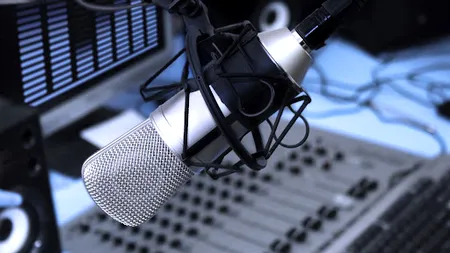 Un post de radio pirat transmite mesaje cu conținut legionaro-antisemit. Sute de sesizări, niciun rezultat