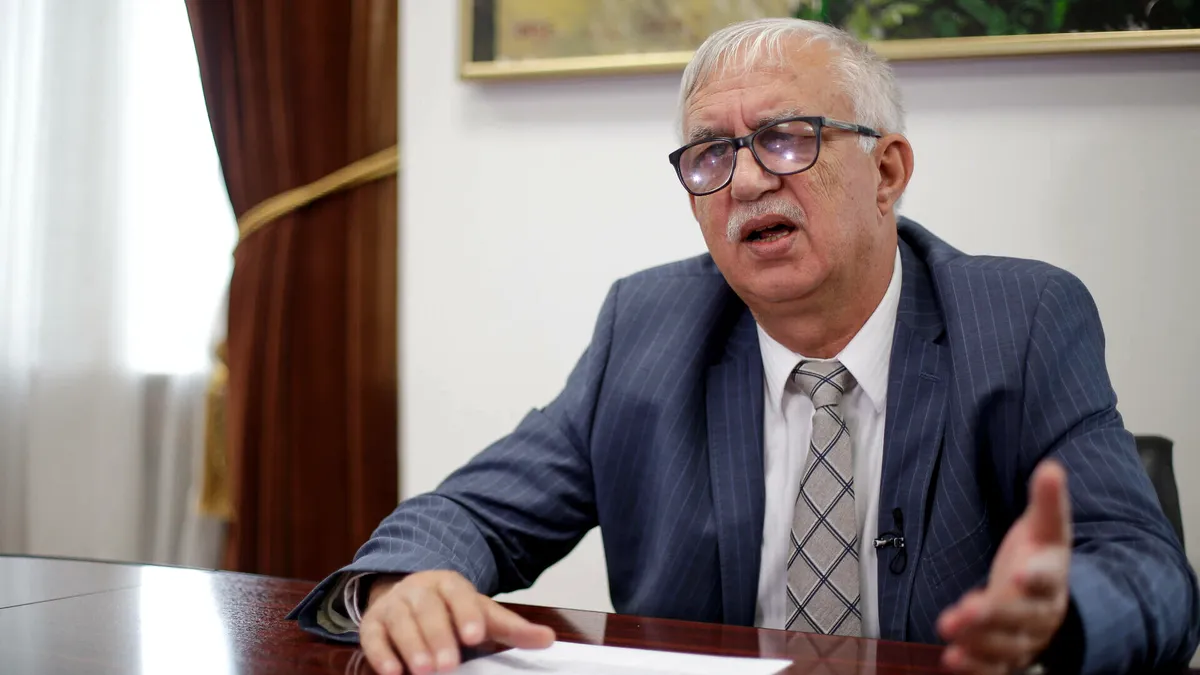 Augustin Zegrean, fost președinte CCR, spune că alegerile s-ar putea repeta după turul doi: Se pot anula alegerile în general