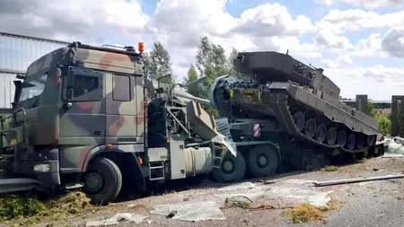 Accident cu un vehicul militar, pe Centura Capitalei. O persoană a ajuns la spital