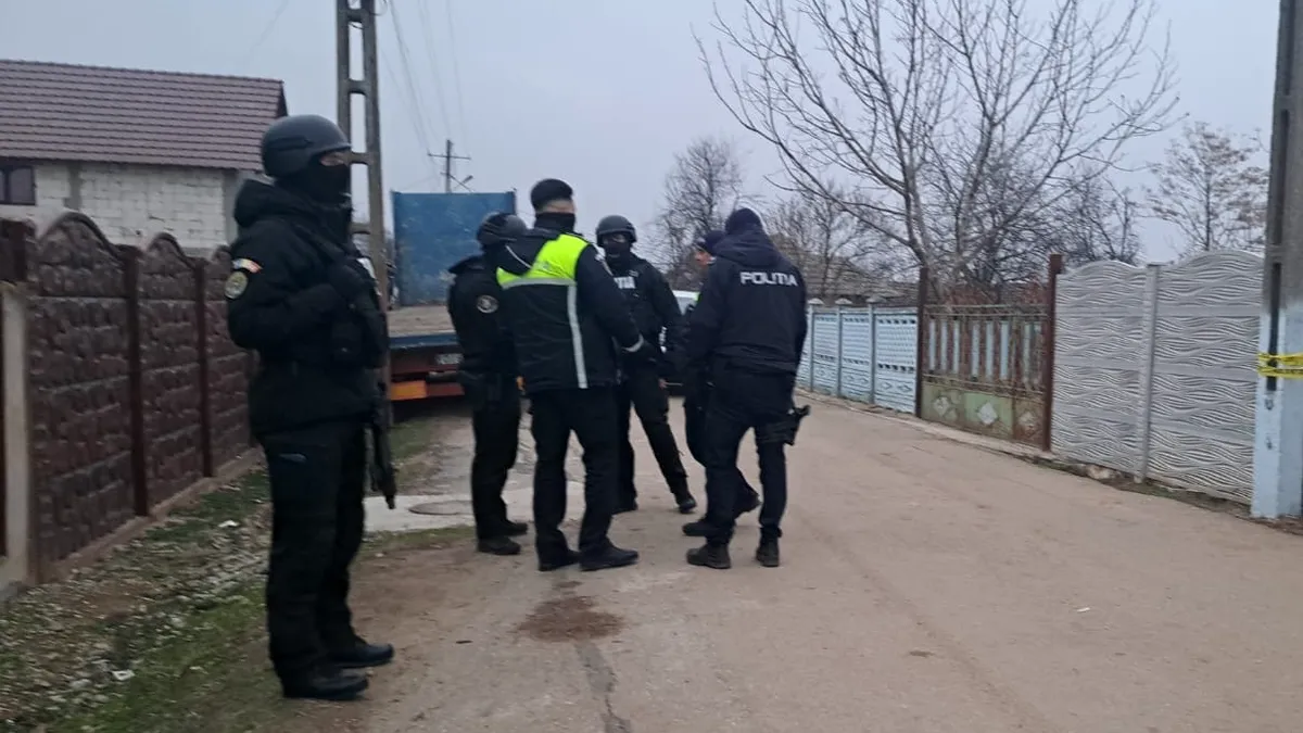 Teroare într-o gospodărie din Dolj. Un om a murit, iar doi sunt răniți după un atac brutal cauzat de dragoste
