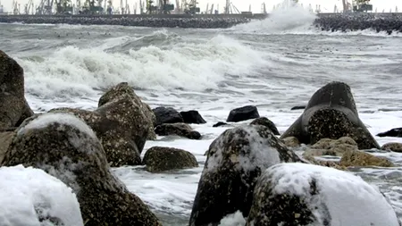Porturile de la Marea Neagră, închise din cauza vântului puternic. Avertizare Cod portocaliu pe litoralul românesc