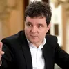 Ce a făcut Nicușor Dan lângă Zelenski, în timpul unei prezentări oficiale în Ucraina. Președintele își aranja șosetele