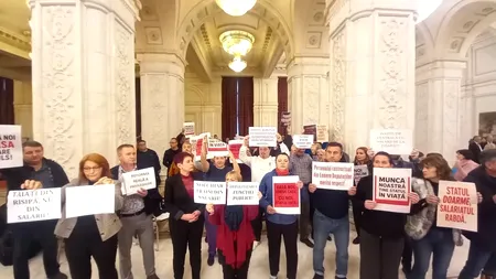 Gălăgie sindicală pe holurile Parlamentului! Angajații au încercat să-i influențeze pe aleși