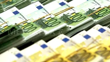 În mai, BNR a apelat puternic la rezervele valutare