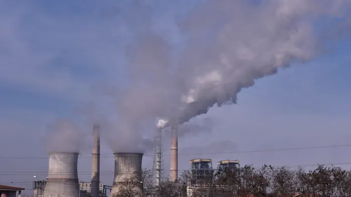 Craiovenii au stat o zi și o noapte în frig, Olguța a găsit repede „vinovații“, opoziția a pus-o la zid