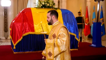 Campanie electorală pe marginea catafalcului: cum a transformat Victor Ponta înmormântarea lui Ion Iliescu într-un podium politic