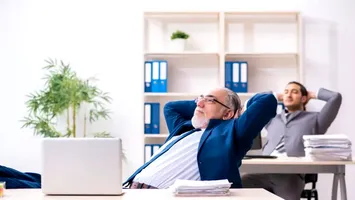Orașul din România unde bugetarii au o cameră de relaxare dar și o zi pe lună în care pot să nu facă nimic