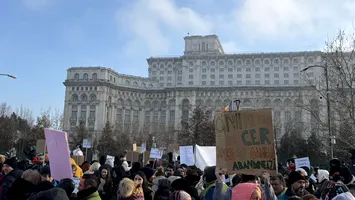 Dreptate pentru Heidi: Sute de oameni au ieșit în stradă pentru a apăra câinii abandonați din adăposturile publice