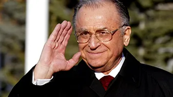 Mesajul de adio al lui Ion Iliescu: „Să votați lumi posibile, nu fantezii; să vă pese de viață reală, nu de utopii”
