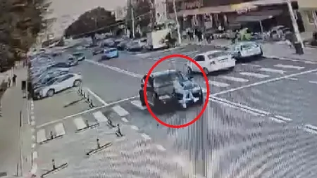 Incident șocant în Năvodari: Doi bărbați, filmați aruncându-se intenționat în fața mașinilor