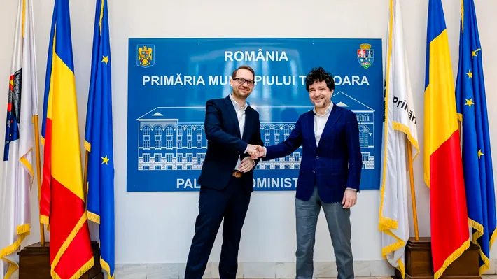 Nicușor Dan, absent la Davos. Dominic Fritz explică strategia „cărții prudenței” în fața tensiunilor Trump-Europa