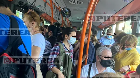 Haos în mijloacele de transport din București! Călătorii,  lipiți unii de alții în plină pandemie (FOTO)