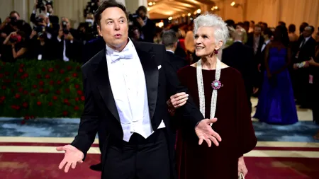 Maye Musk: Secretul popularității în China și arma discretă a lui Elon Musk
