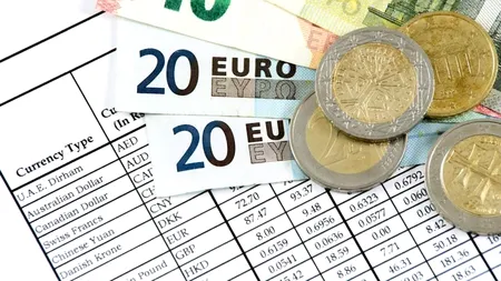 Cursul valutar va depăși 5 lei pentru un euro, avertizează analiștii financiari