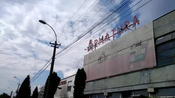 O fabrică istorică reînvie: acționarii au revocat dizolvarea și au decis revenirea pe bursă