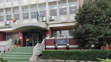 România alocă cei mai puțini bani pentru cercetare. Năsui vrea să mai taie, Stoiciu îi dă peste nas