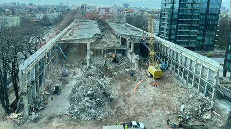Hala Ford din Floreasca arată ca și cum ar fi demolată! One: ”Va fi restaurată”