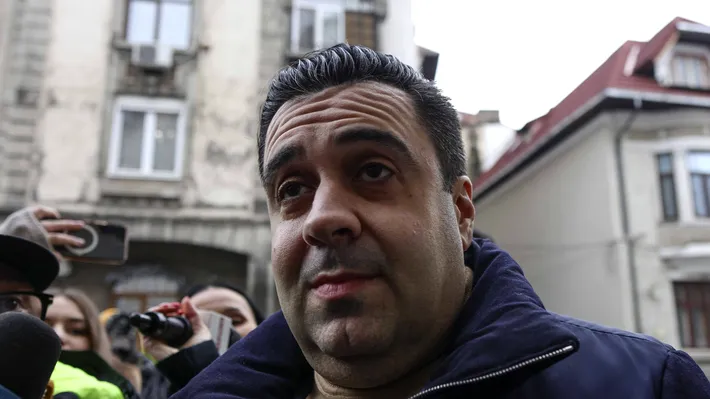 Fost ministru, încătușat: Răzvan Cuc, trimis după gratii într-un dosar de corupție de peste un milion de lei. 30 de zile de arest preventiv