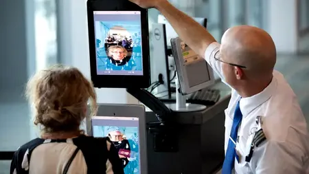 Din noiembrie începe haosul pe aeroporturile europene. ,,Tragedia” controalelor biometrice la vamă