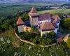 Noaptea în altar – cum au devenit bisericile din Transilvania oaza secretă a turiștilor