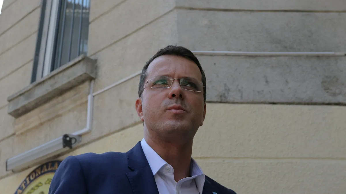 Ionuț Moșteanu, liderul deputaților USR Plus: Avem 122 de semnături pe moțiune împreună cu parlamentarii AUR