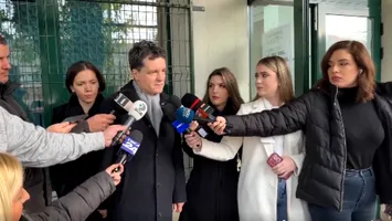 Nicușor Dan: „România este o republică parlamentară (n.r.: de când?). Am votat cu un partid care nu pune în discuție rămânerea României în UE și NATO”