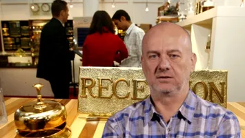 INCREDIBIL. Cine este liderul sindical care vrea să trimită în șomaj 50.000 de angajați din turism