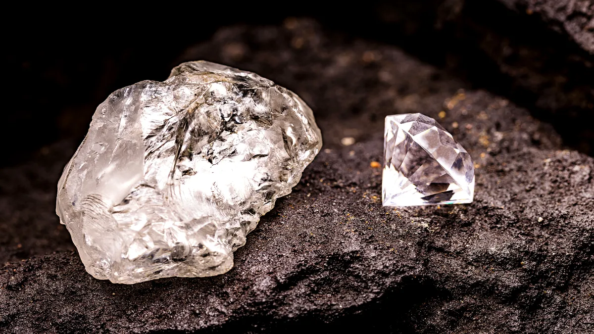 Diamantul meteoritic creat de oamenii de ştiinţă