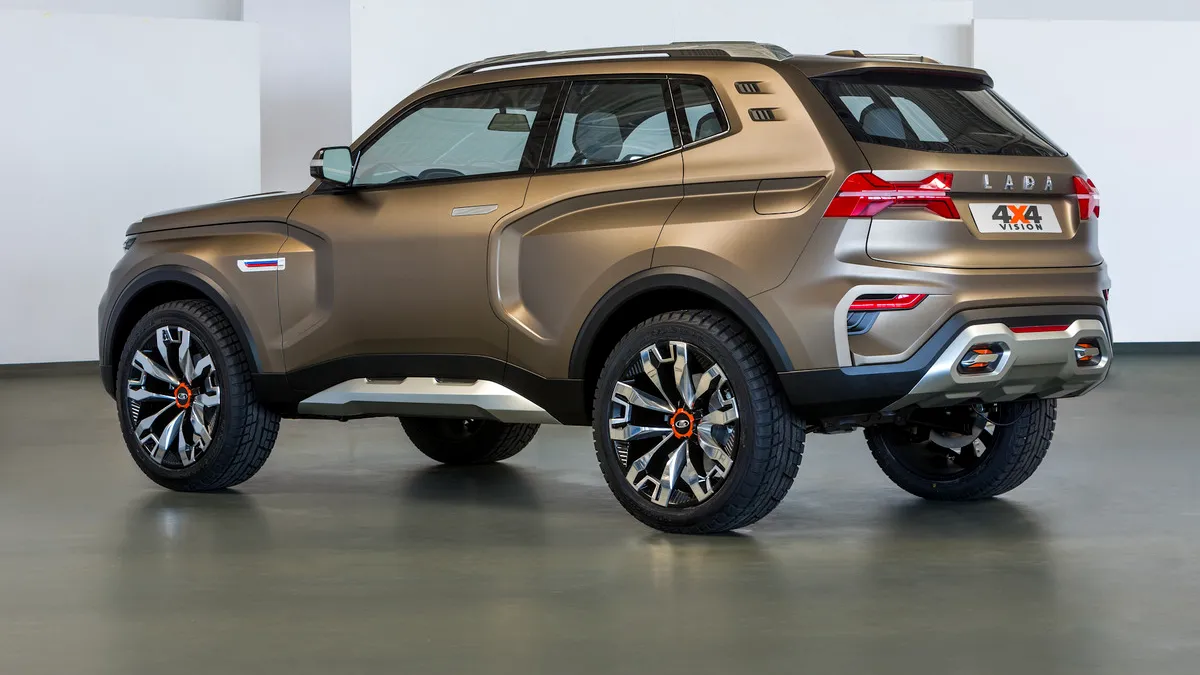 Rușii au copiat la indigo Dacia Duster. Putin personal a inspectat noul model (Video)