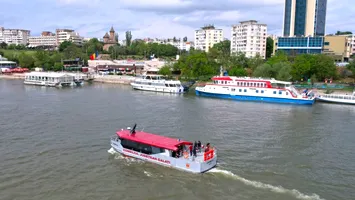 Galați. A fost inaugurat programul plimbărilor pe Dunăre cu o navă de pasageri construită cu fonduri europene