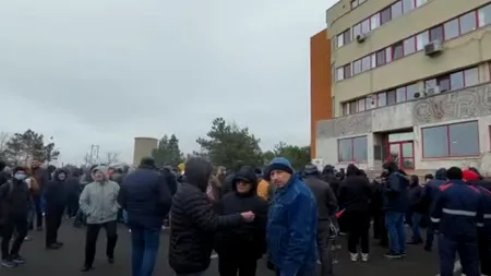 Protest spontan la Rafinăria Petromidia. Care sunt revendicările sindicaliștilor