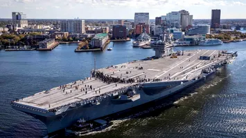 SUA își consolidează prezența navală lângă Iran cu al treilea portavion