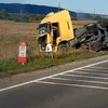Cisternă cu acid sulfuric răsturnată pe DN1, lângă Voila, Făgăraș. Trafic deviat și intervenție de urgență
