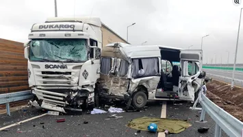 Nu ne potolim: Primul accident pe autostrada nouă, la o oră de la inaugurare