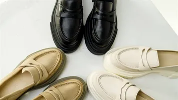 Sunt mocasinii la modă pentru femei potriviți pentru uzul zilnic?