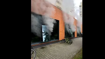 Un nou moment de panică în Capitală: Incendiu la subsolul unui bloc de pe Plevnei