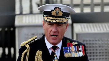 Șeful Marinei Regale Britanice și-a distrus cariera pentru o aventură extraconjugală