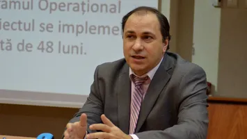 După două luni de interimat, Bolojan are variantă pentru Educație. Cine este Mihai Dimian