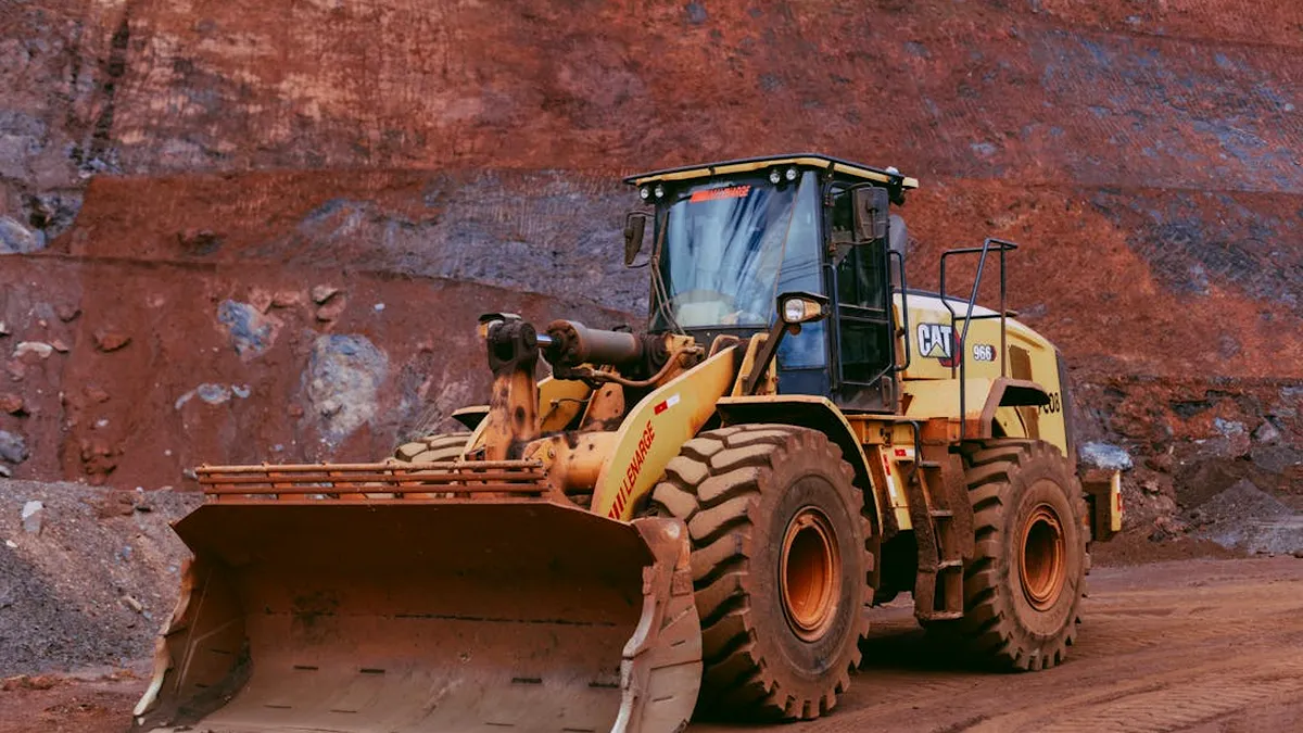 Uraniu, aur și cobalt, descoperite de o companie canadiană. Potențial uriaș pentru România