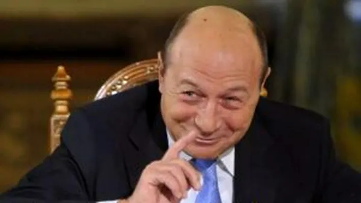 Băsescu avertizează: „Țara are nevoie de un guvern, nu de războaie politice”. Fostul președinte critică strategia lui Bolojan și cere unitate pentru accesarea fondurilor europene
