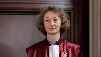 Șefa CCR nu neagă întâlnire cu Ilie Bolojan. Cum explică Simina Tănăsescu întâlnirea pe surse
