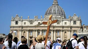 Scandal financiar la Vatican: Acuzații de manipulare ilegală a transferurilor bancare și posibile implicații de spălare a banilor