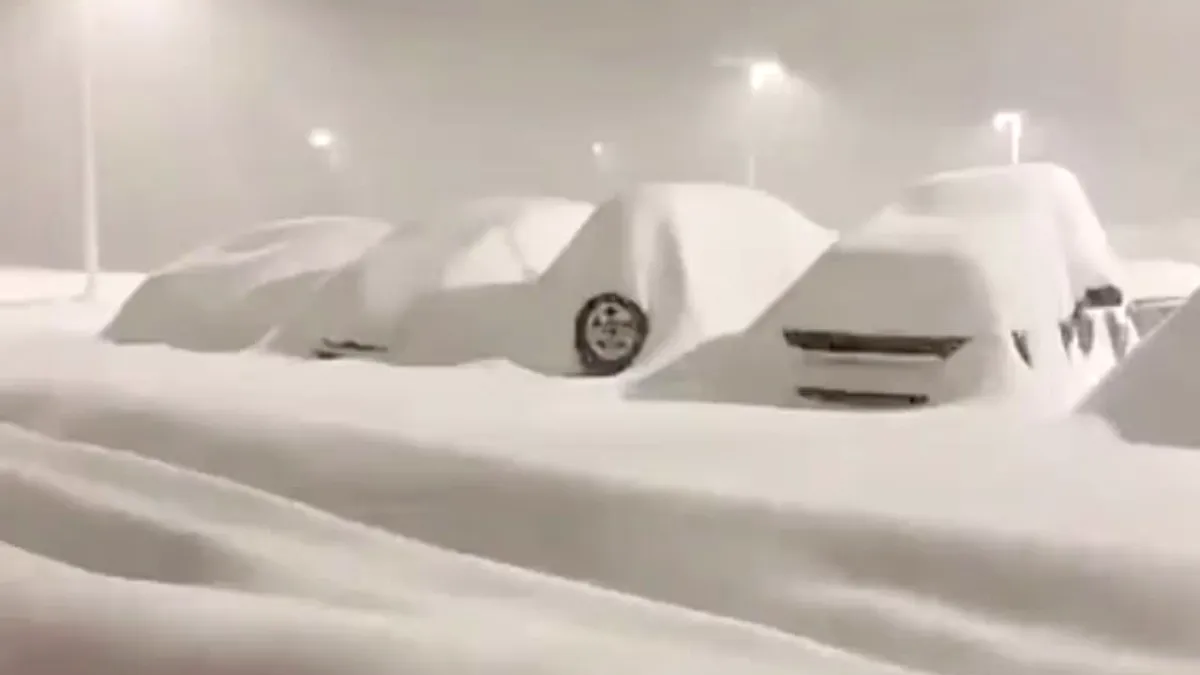 Cât te costă dacă circuli cu mașina acoperită de zăpadă
