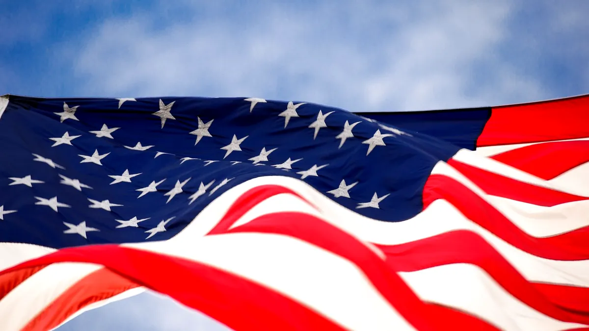 Unul din șase americani este imunizat complet împotriva Covid-19