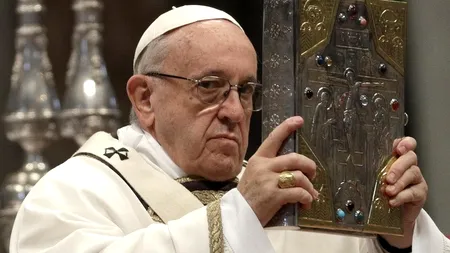 Papa Francisc, încrezător în devotamentul medicilor față de starea sa de sănătate. Apel la rugăciune