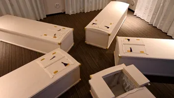 Meditație în sicriu: experiența bizară, care promite pace interioară prin reflecție asupra morții